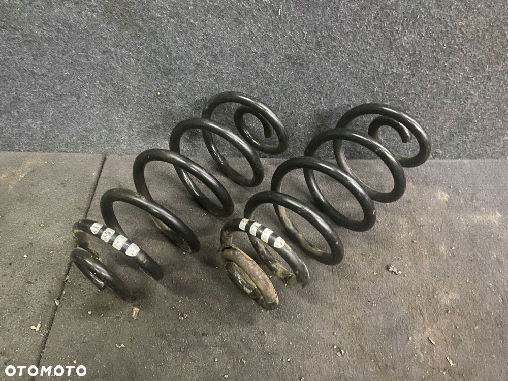 sprężyny tył audi a4 b6 b7 komplet 4x białe - 1