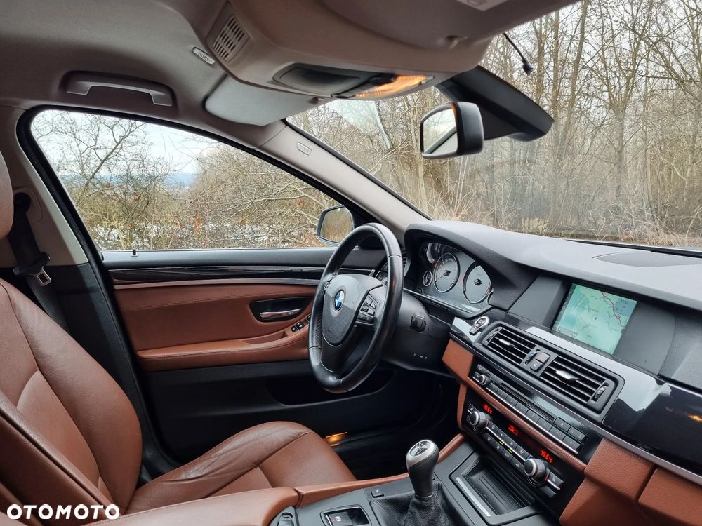 BMW Seria 5 520d - 26