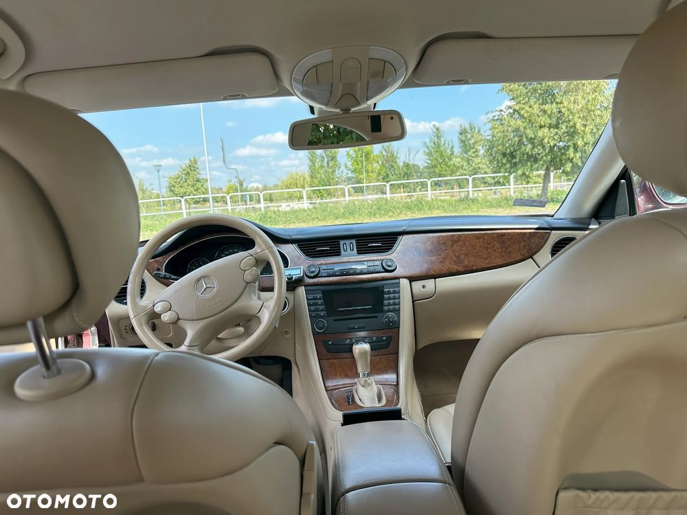 Mercedes-Benz CLS 350 - 21