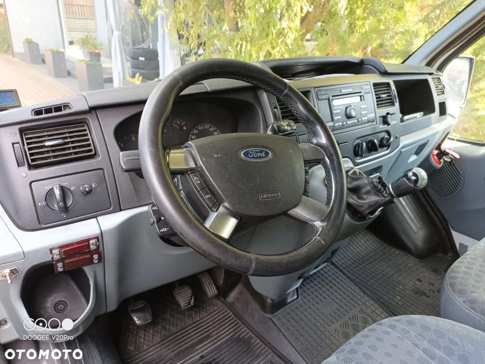 Ford Transit - 10
