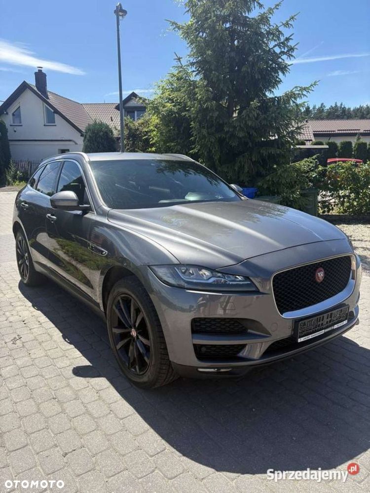 Jaguar F-Pace - 1