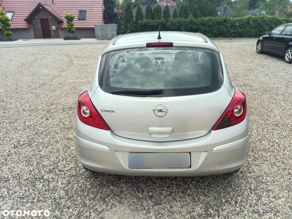 Opel Corsa 1.2 16V Essentia - 7