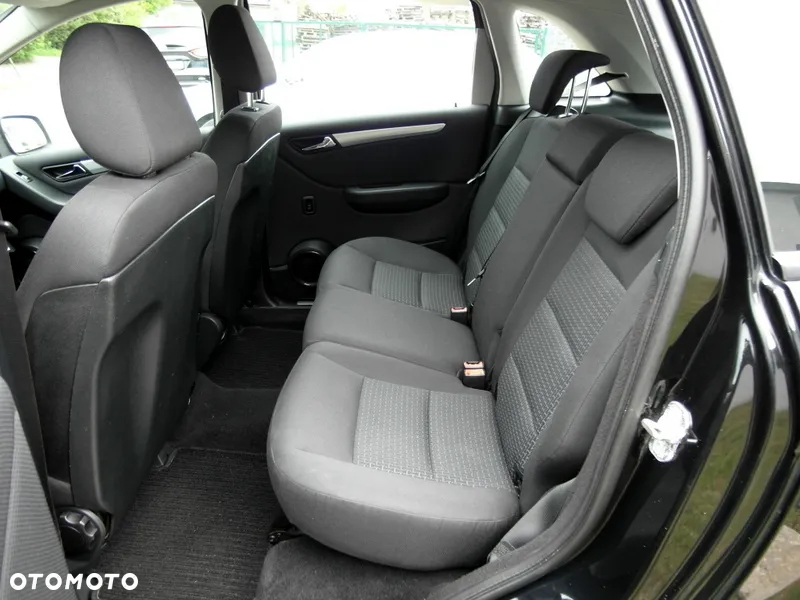 Mercedes-Benz Klasa B 180 CDI DPF Special Edition - 24