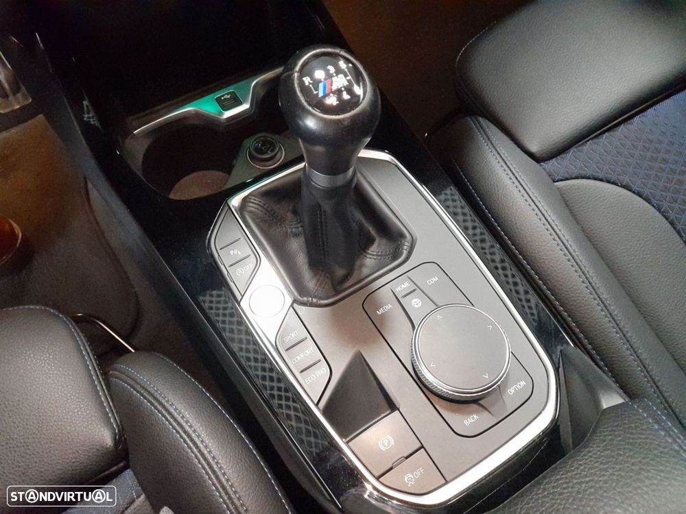 BMW 116 d Pack Desportivo M - 16