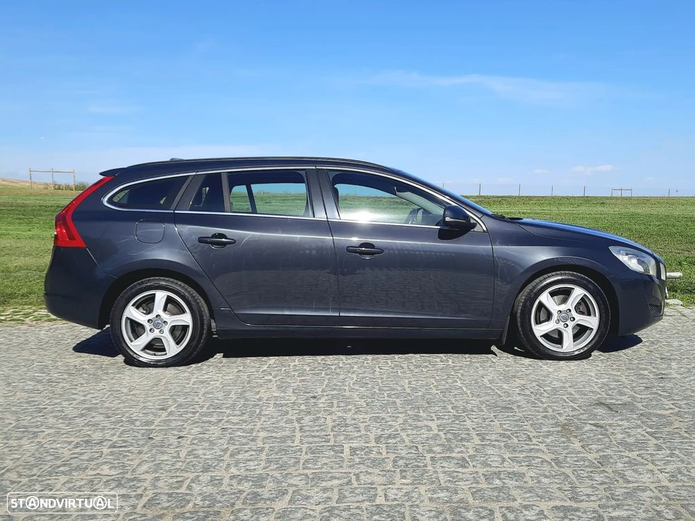 Volvo V60 1.6 D2 Drive Summum Start/Stop - 18