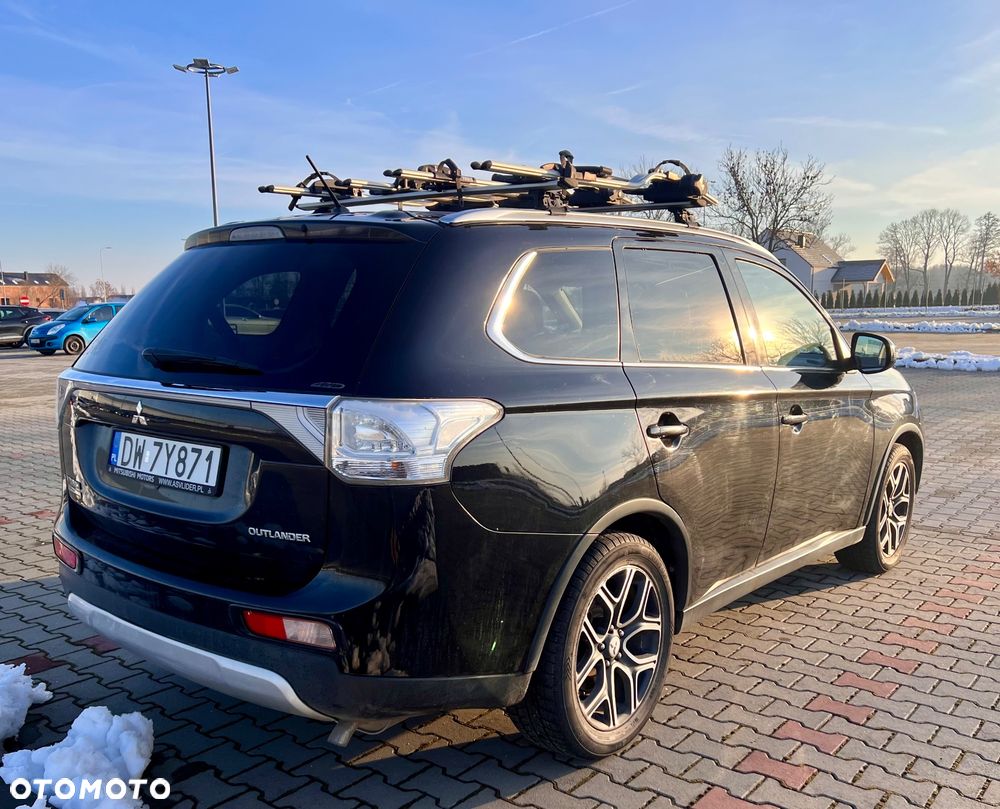 Mitsubishi Outlander 2.0 Intense + 4WD CVT - 5