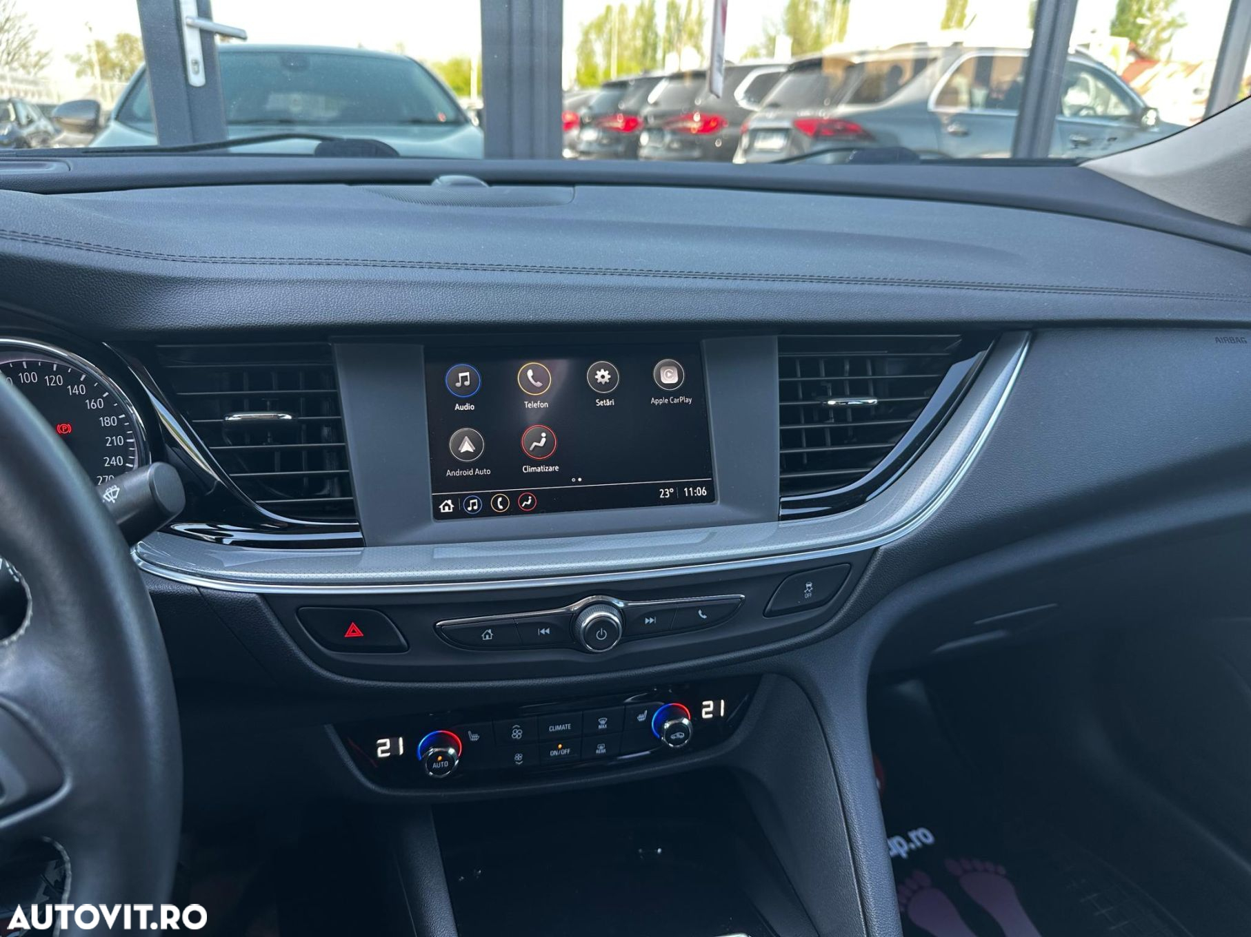 Opel Insignia - 11