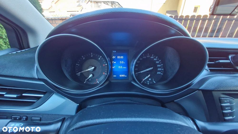 Toyota Avensis 2.0 D-4D Prestige - 14