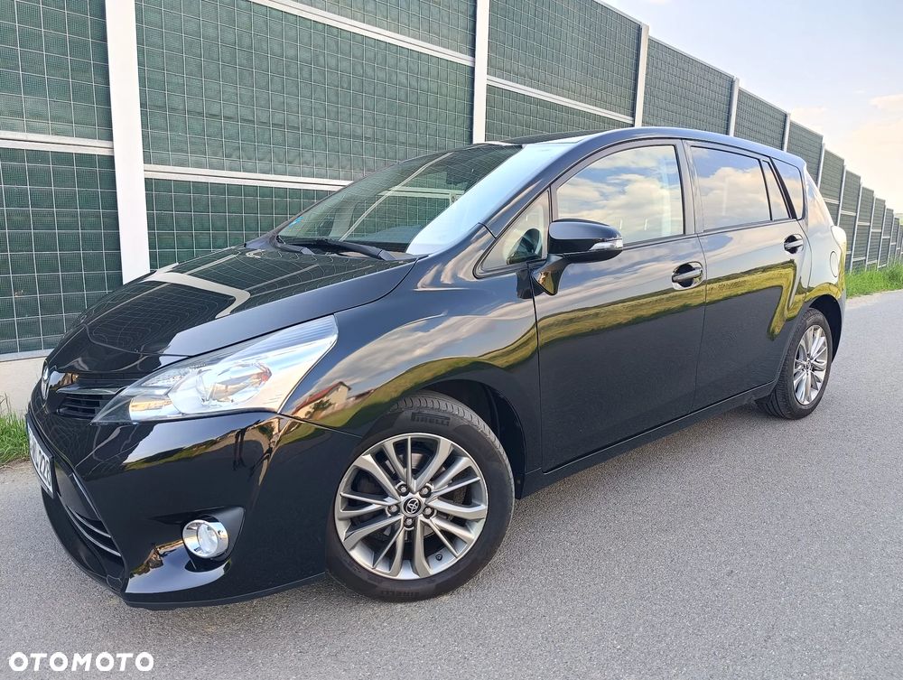 Toyota Verso 1.6 Premium - 3