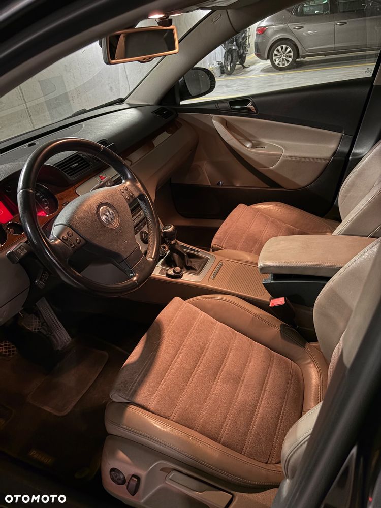Volkswagen Passat 2.0 TDI Highline - 8