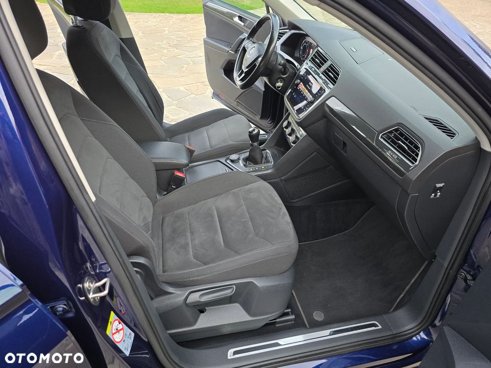 Volkswagen Tiguan 2.0 TDI SCR R-Line - 27