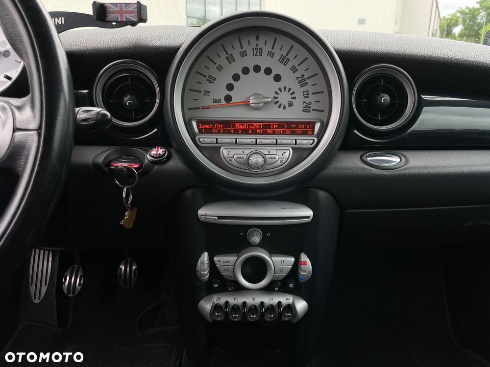 MINI Clubman Cooper D - 10