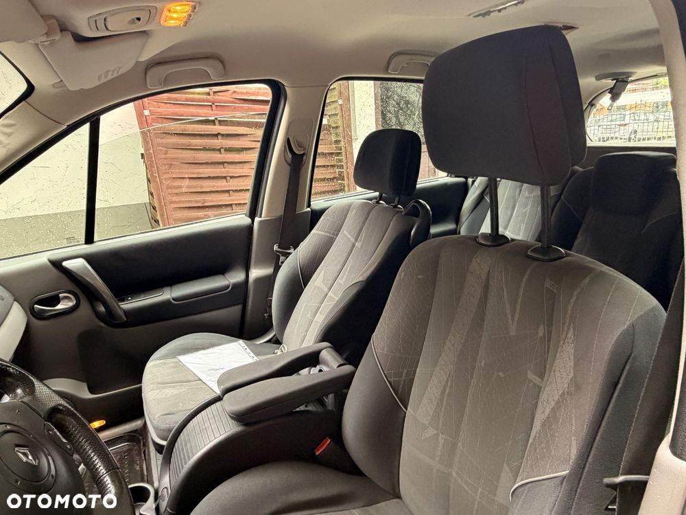 Renault Scenic - 17
