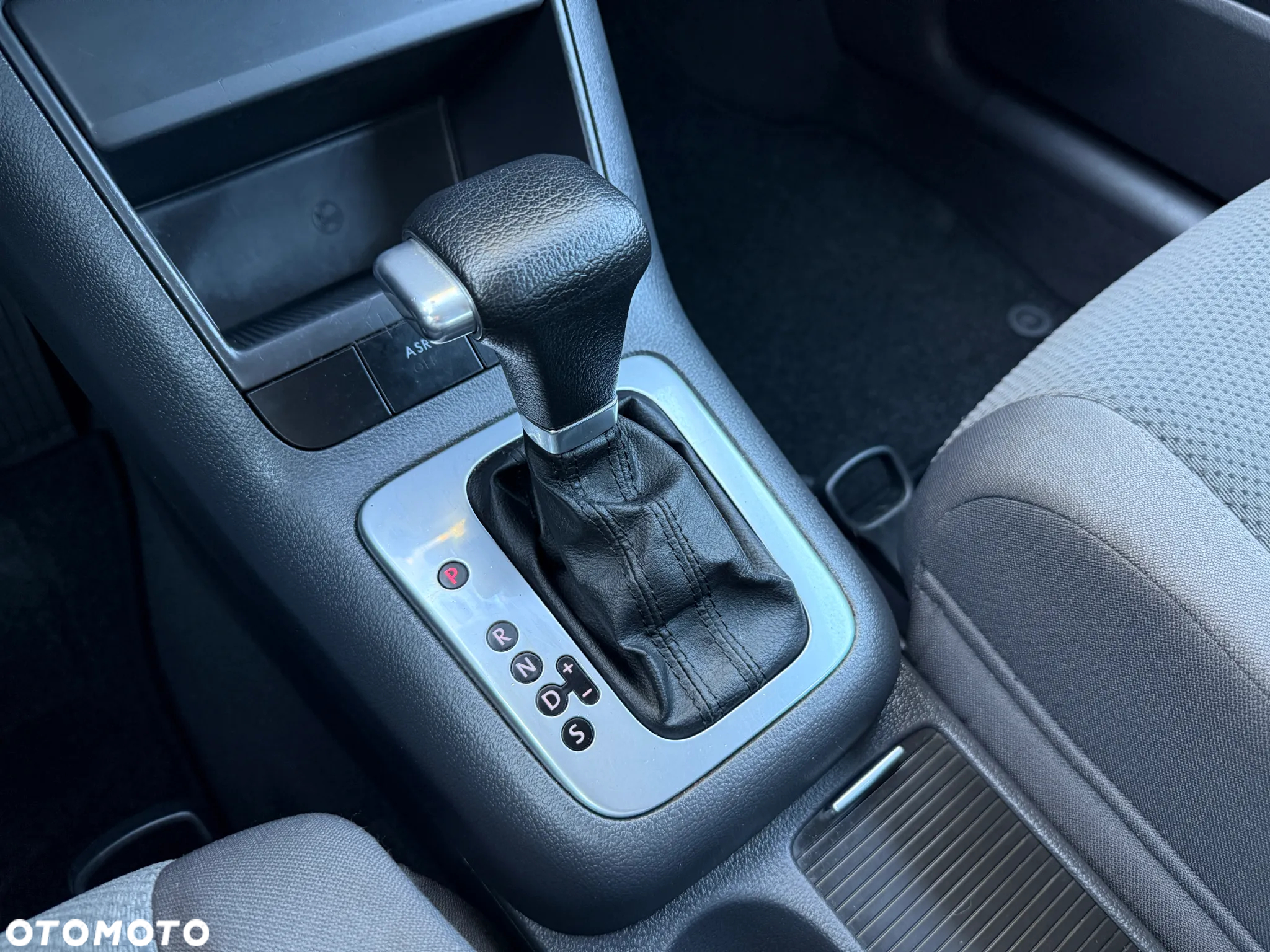 Volkswagen Golf Plus 1.6 FSI Automatik Sportline - 32