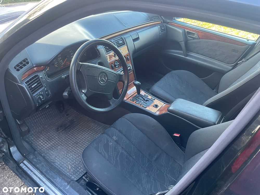 Mercedes-Benz Klasa E - 6