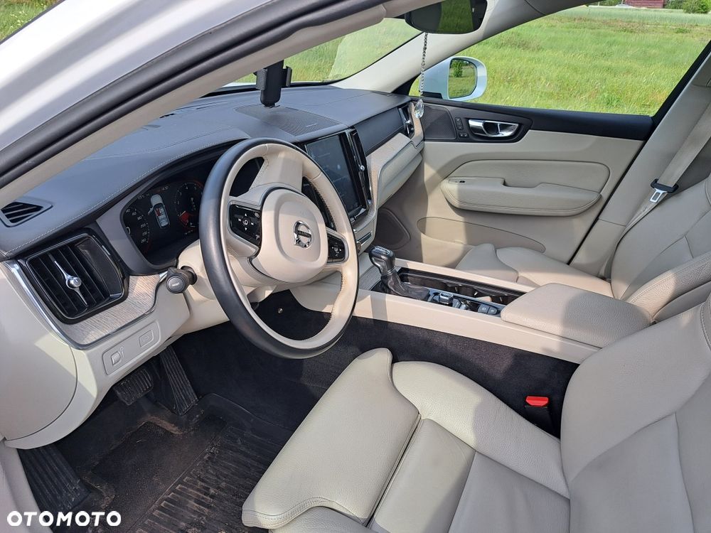 Volvo XC 60 - 8