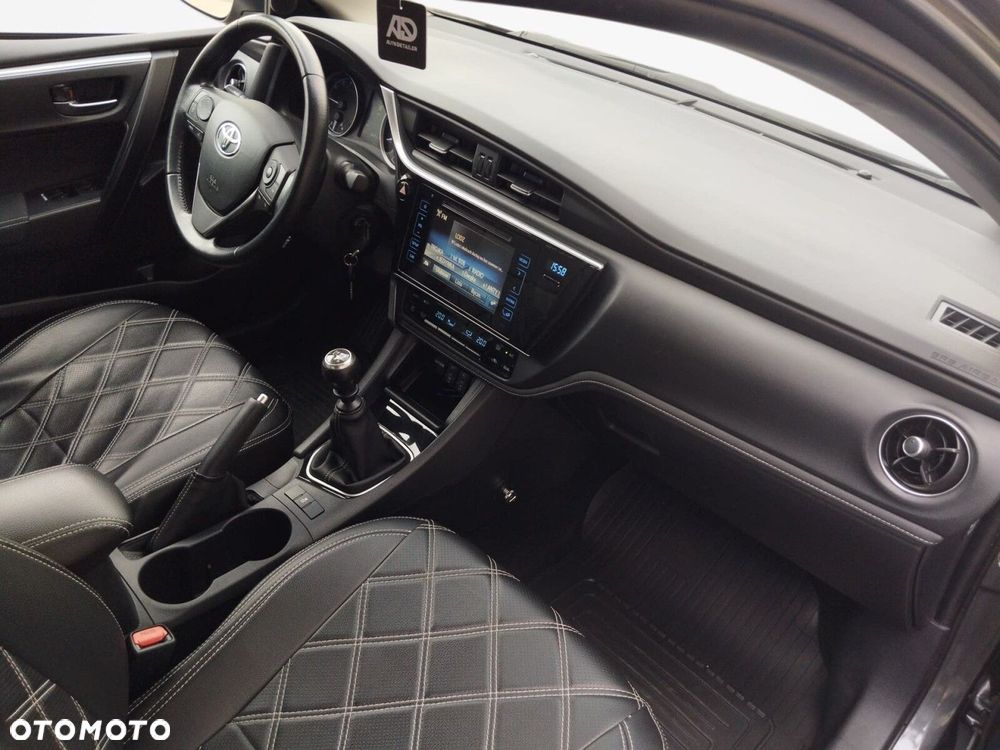 Toyota Corolla 1.6 Prestige - 36