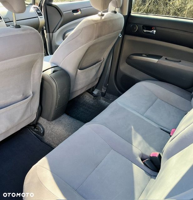 Toyota Prius 1.5 VVT-i Sol - 19