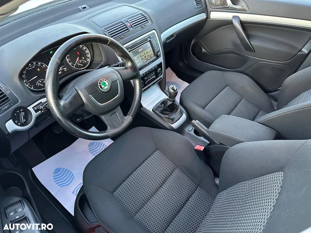 Skoda Octavia 1.6 TDI Ambiente - 8