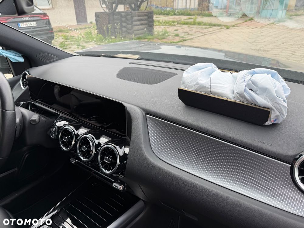 Mercedes-Benz Klasa B 220 4Matic 7G-DCT AMG Line - 23