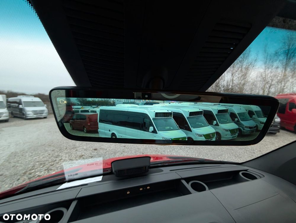 Mercedes-Benz Sprinter 319 - 15