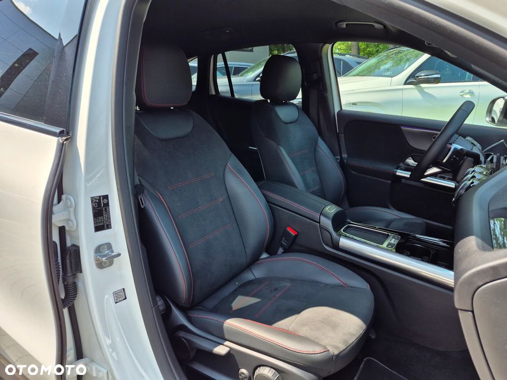 Mercedes-Benz GLA 200 - 34