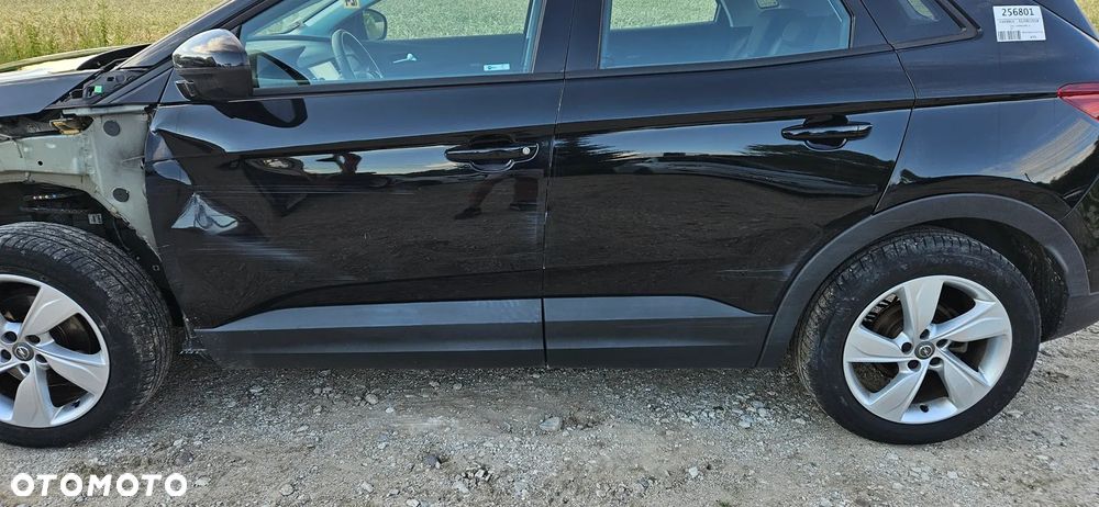 Opel Crossland X - 13
