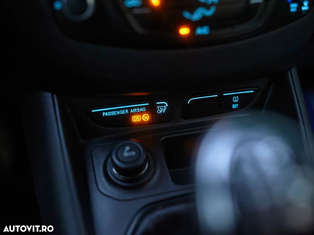 FORD Tourneo Courier 2019 — imagine 21