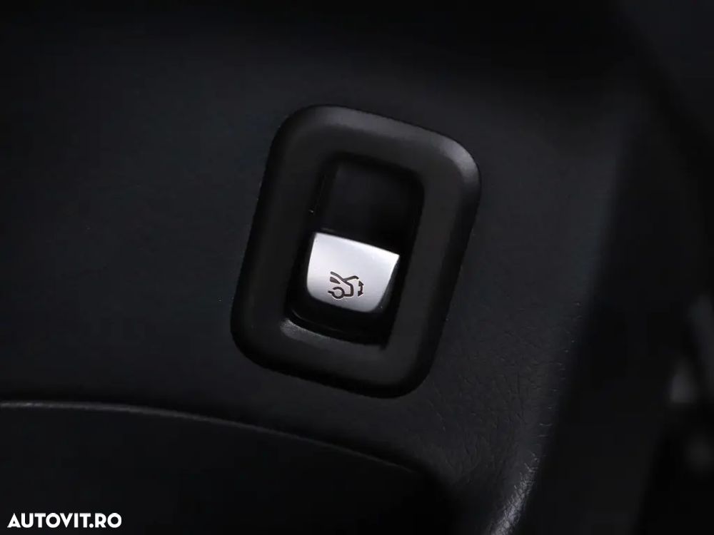 Mercedes-Benz GLC 300 de 4MATIC - 23