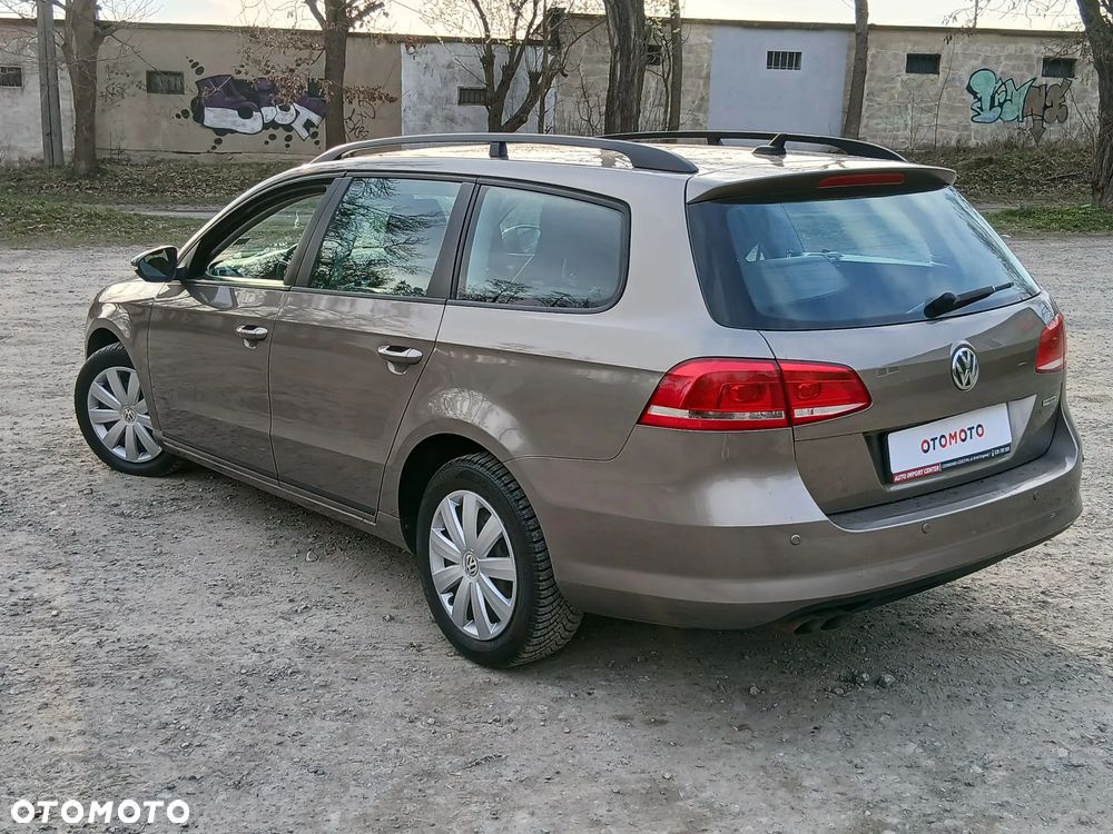 Volkswagen Passat - 24