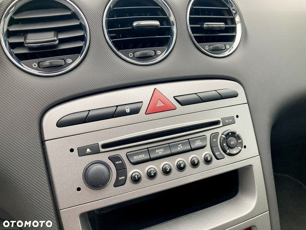 Peugeot 308 120 VTi Style - 26