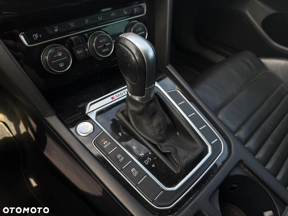 Volkswagen Passat - 19