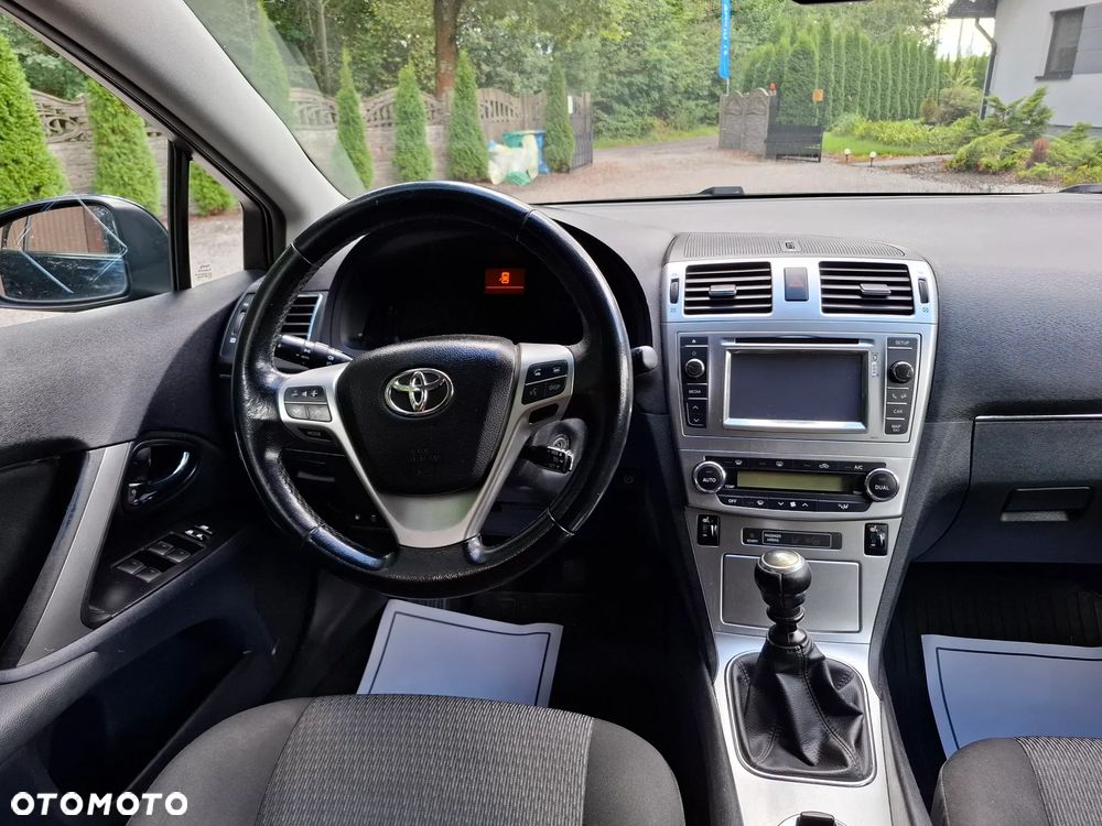 Toyota Avensis - 14