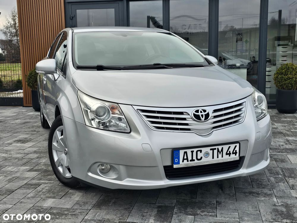 Toyota Avensis 1.8 Comfort - 16