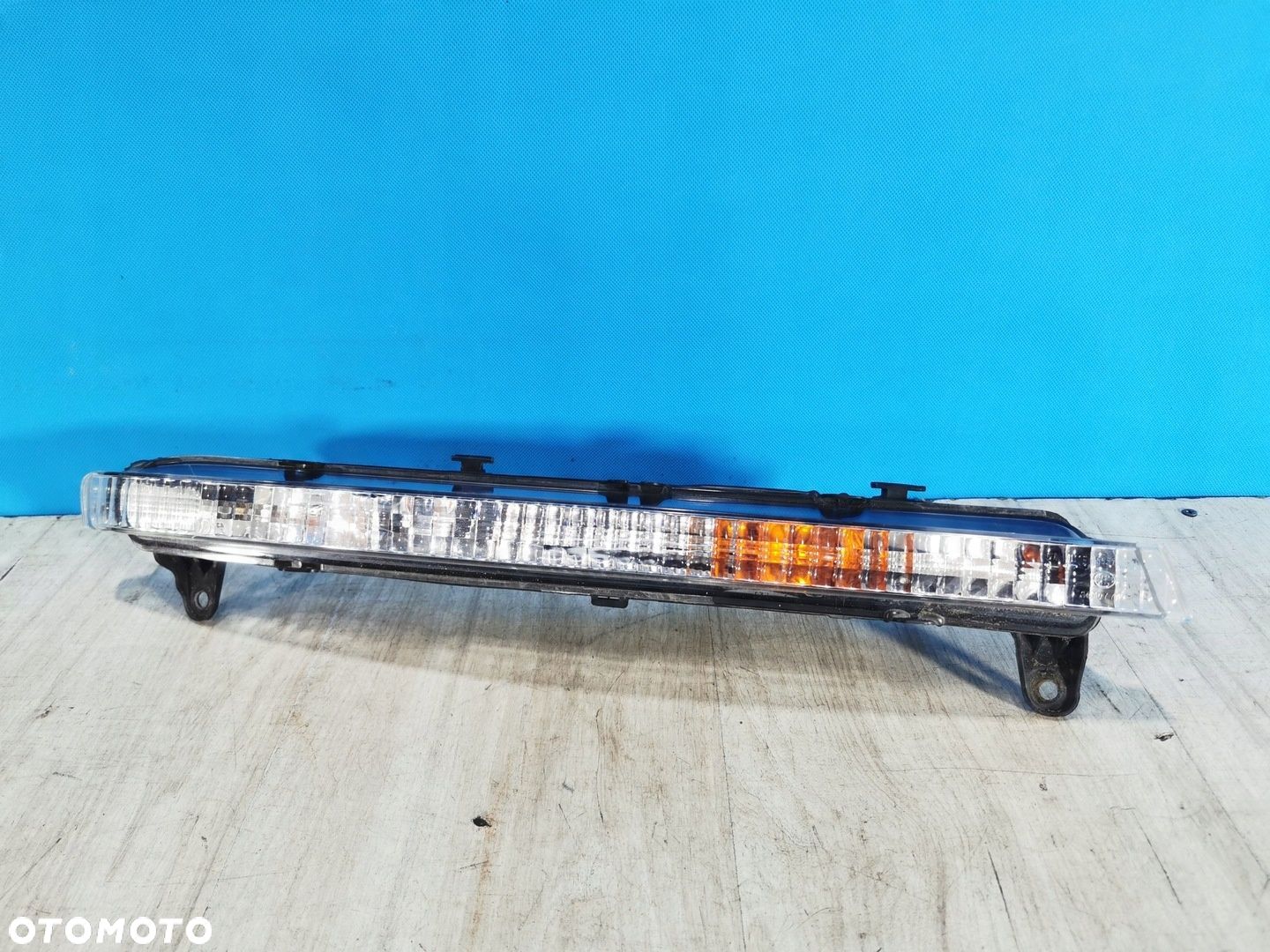 Audi Q7 1 I 4L S-Line 2005/2010 kierunkowskaz lampa światło pozycyjne prawe - 1