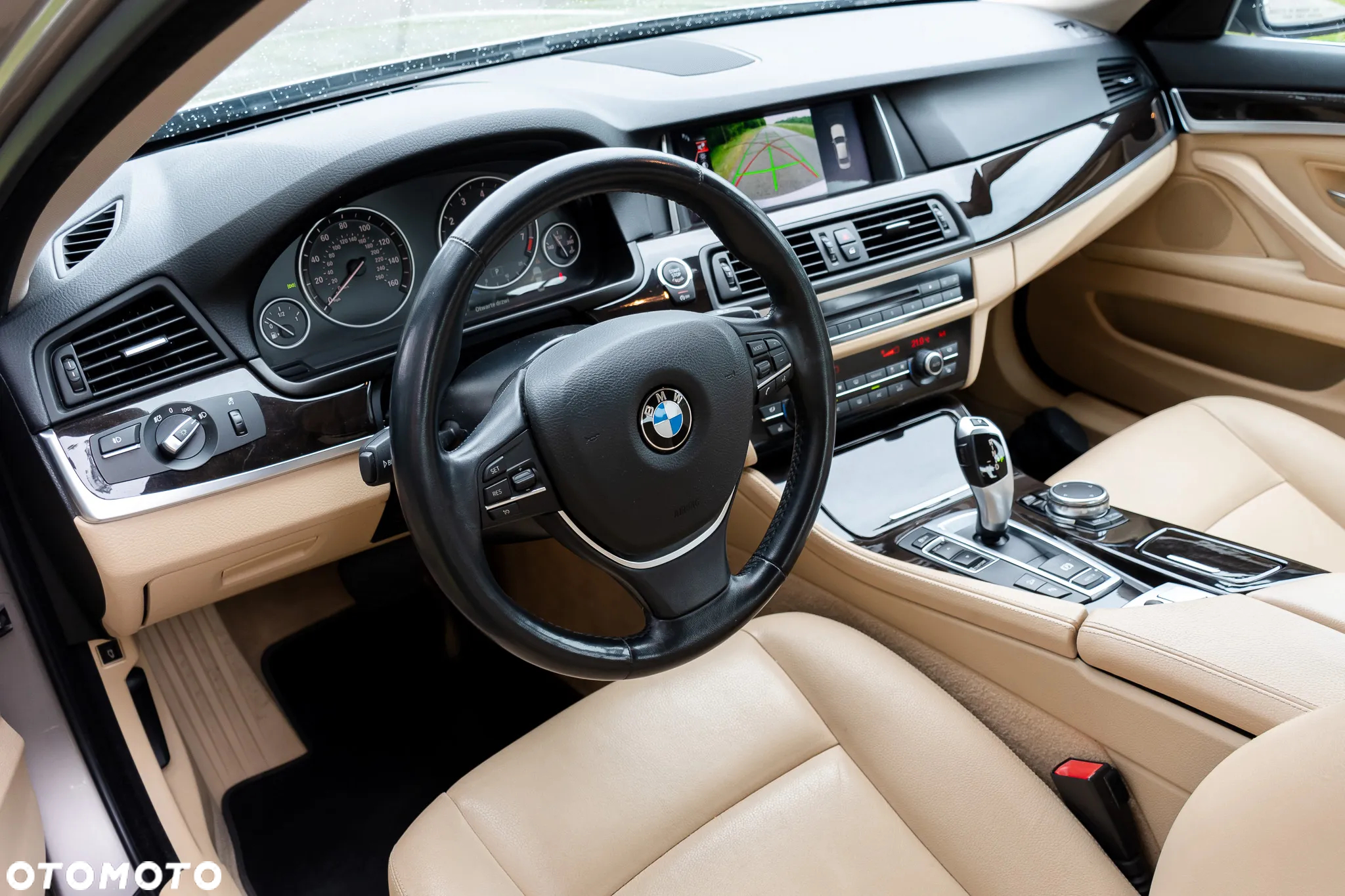 BMW Seria 5 528i Luxury Line - 11