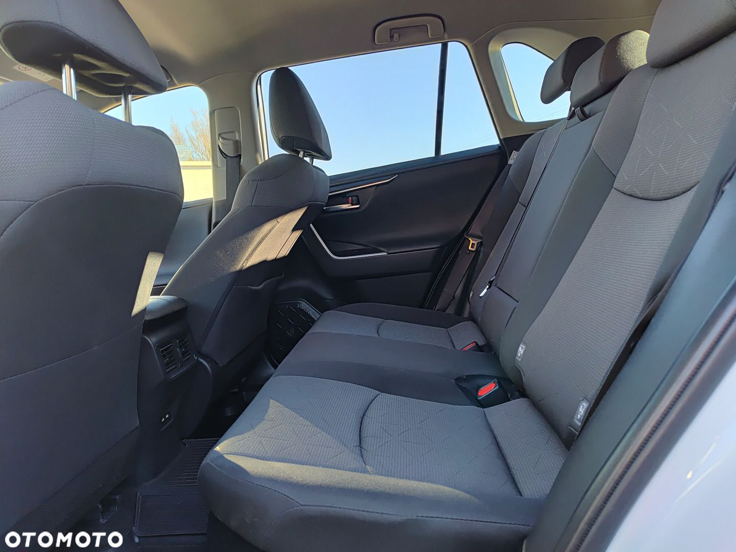 Toyota RAV4 - 10