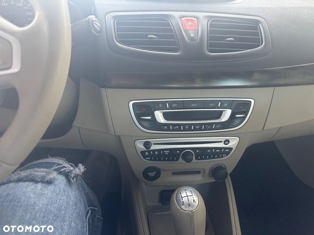 Renault Fluence 1.6 16V 110 Dynamique - 4