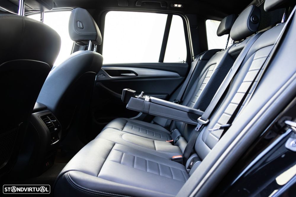 BMW iX3 Inspiring - 34