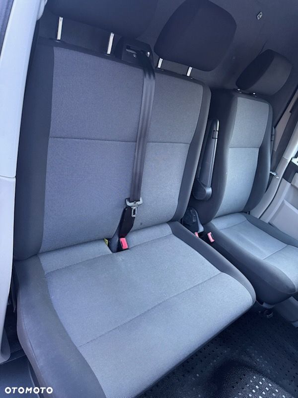 Volkswagen Transporter - 16