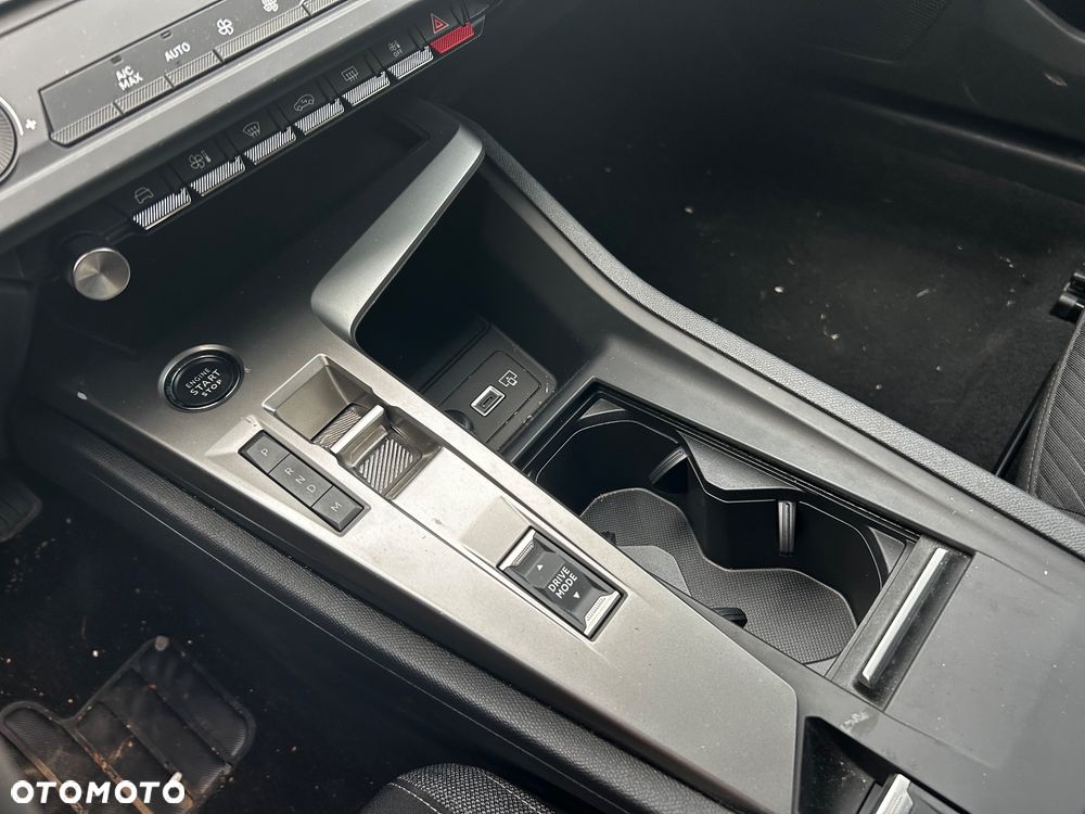 Peugeot 308 - 22