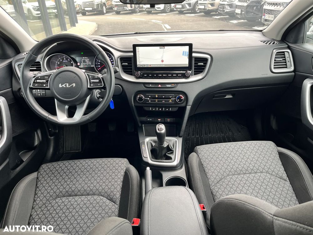 Kia Ceed 1.5 T-GDI 6MT Best - 12