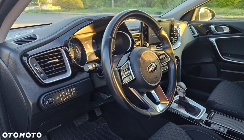 Kia Ceed 1.6 GDI PHEV XL DCT - 9