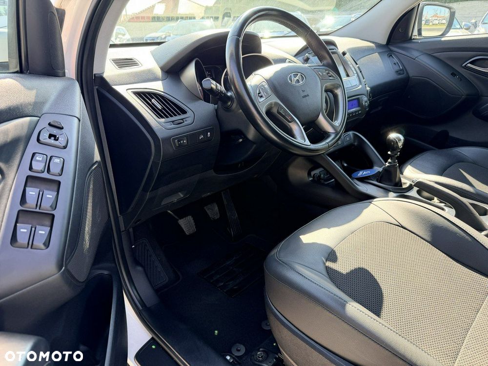 Hyundai ix35 - 11