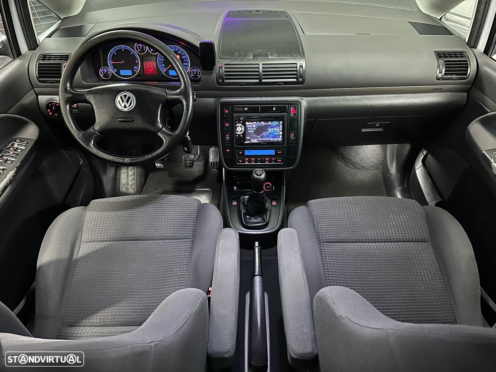 VW Sharan 1.9 TDI Highline - 17