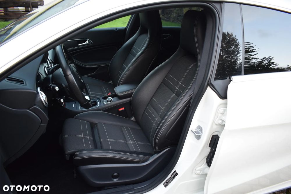 Mercedes-Benz CLA Shooting Brake 250 7G-DCT - 23