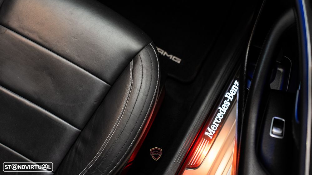 Mercedes-Benz E 300 de AMG Line - 38