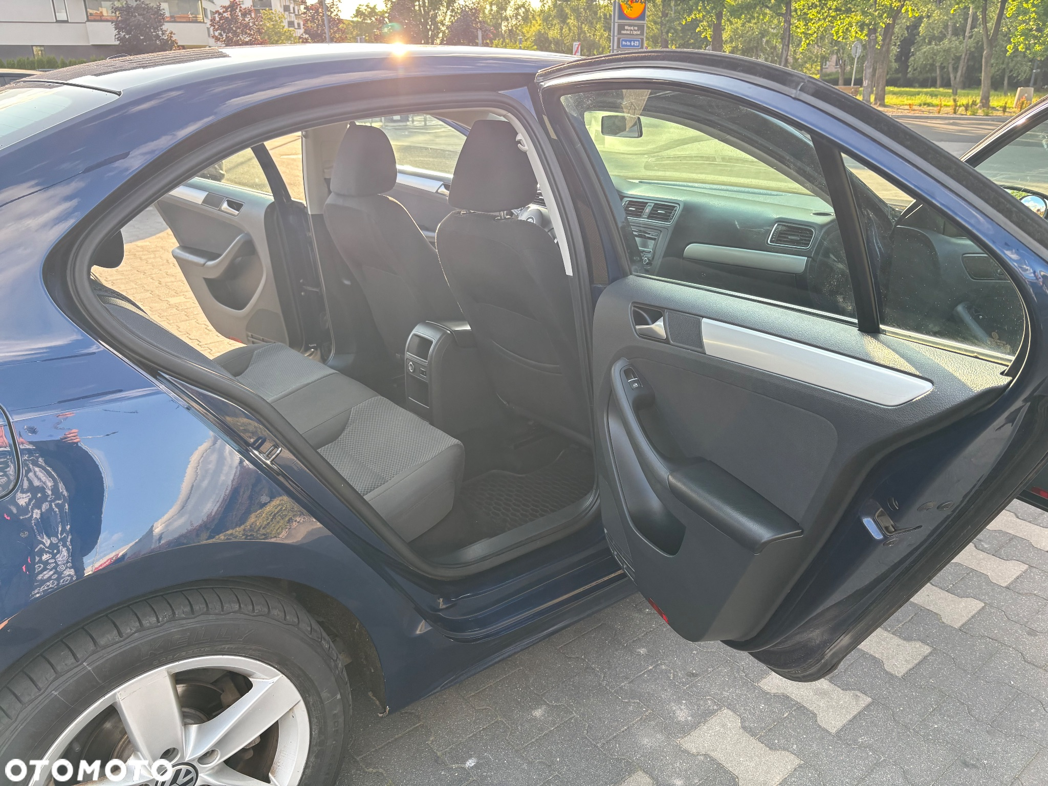 Volkswagen Jetta 1.8T SE - 11