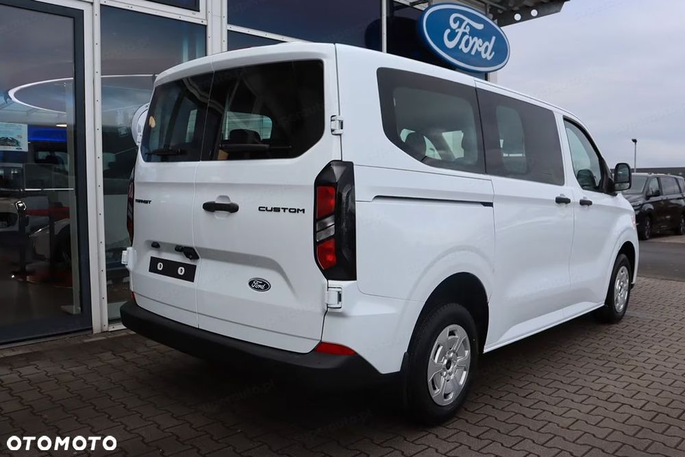 Ford Transit Custom - 8