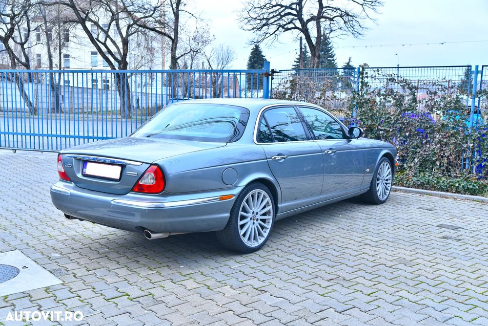 Jaguar XJ XJ6 2.7 Twin Turbo Diesel Executive - 4